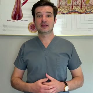 What Can Go Wrong After a Hair Transplant? Part II 🔬

Explained by Dr. Artur Kierach, trichologist 