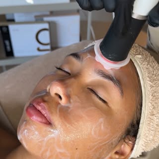 Meet the ultimate glow treatment: OxyGeneo (CO2 Facial) + Dermalux LED ✨

𝗢𝘅𝘆𝗚𝗲𝗻𝗲𝗼 𝗶𝘀 𝗮 �