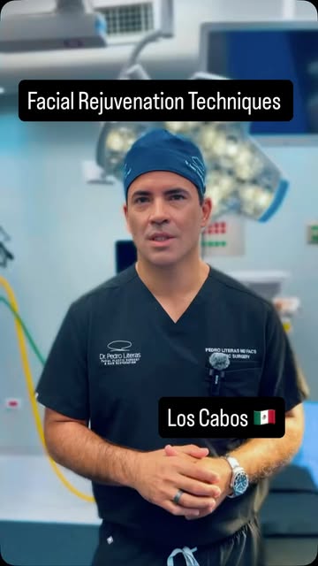 Why do two facelifts never look the same? 🤔

Because no two surgeons operate the same way.
We all s