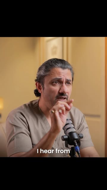 Worried about hair transplant problems later? 🧑‍⚕️

A well-planned hair transplant focuses on a nat
