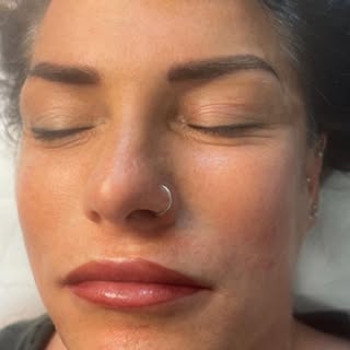 ✨ FULL FACE | Labbra + Sopracciglia ✨

Immagina di svegliarti ogni mattina già curata, luminosa e in