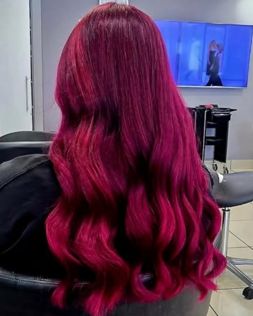 Burgundy wine 🍷💜

Rich, glossy and beautifully bold – @georgialou_hair  has created this stunning 