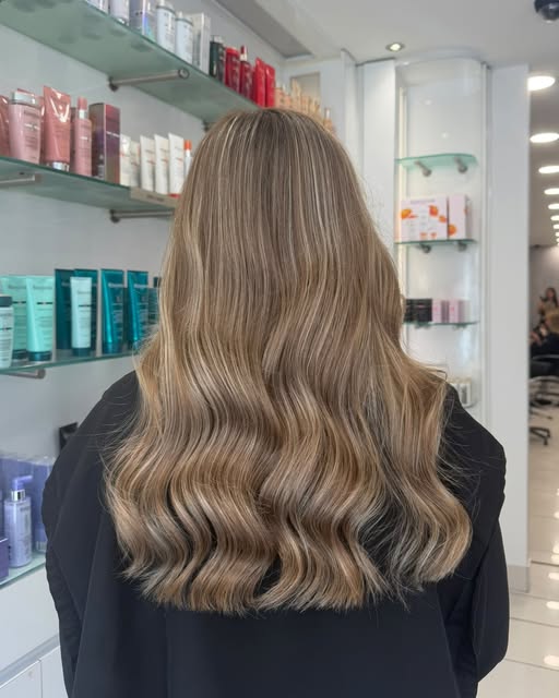 Balayage transformation at its best 💜✨

Courtney at our Peach Street salon has created this stunnin
