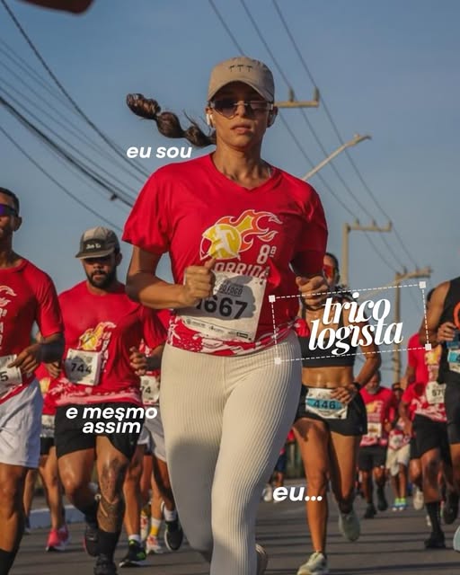 Eu sou tricologista e tenho alopecia areata.

Se tem uma coisa que eu aprendi é que saber cuidar do 
