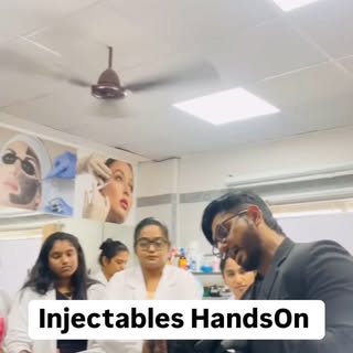 🎓Master Class in Facial Injectables with me at IICAD Academy! 💉
✨ Our expert instructors will guid