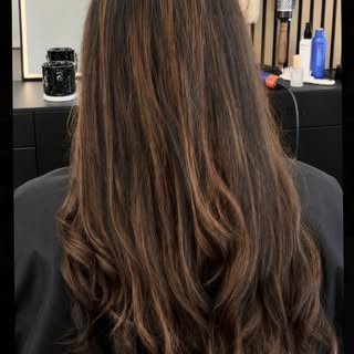 Dimensional brunettes will always have my heart. 🤍
This isn’t about going blonde—it’s about creatin