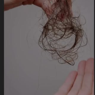 Você sabia que o segredo de um cabelo incrível começa no couro cabeludo? 🤔✨

Muitas vezes focamos a