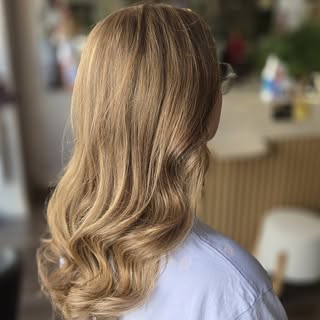 #cheveuxlongs #balayage #contouringhair #soleil #mielnaturel #brillance #soincheveux #wevyhair #ghd 