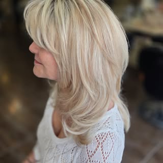 #blondehair #meche #patine #hairblond #beigeblond #salondecoiffure #brillance #brushinghair
