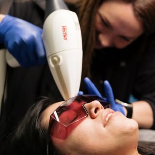 ✨ Smooth. Brighten. Renew.
Our advanced laser treatments fade acne scars, soften fine lines, and cor