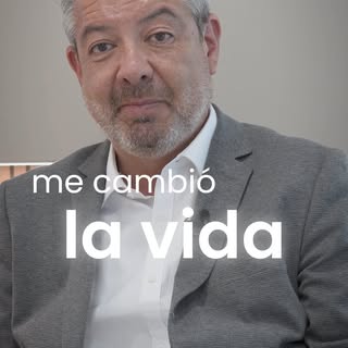 Hubo un tiempo en que el espejo era lo que más evitaba.

Hoy, 7 meses después de su implante, esta e