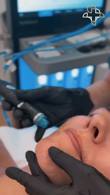 Después del verano, tu piel también necesita volver a su rutina. ✨

HydraFacial ayuda a limpiar, exf