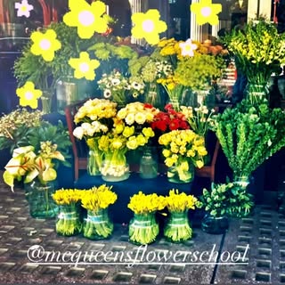 The spring colours lighting up the pavement nearby.  #mayfair #spring #colour #localbusiness
