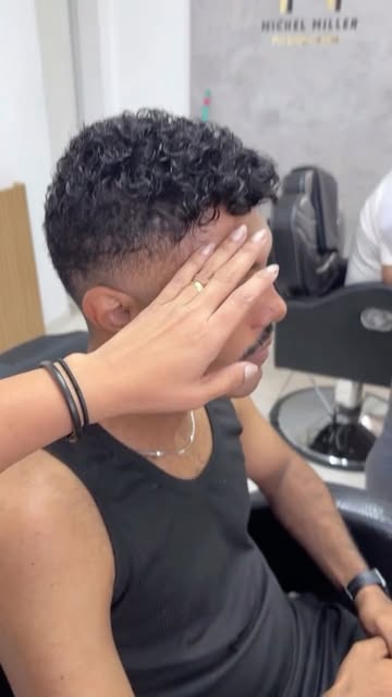Quando seu visual se transforma você se sente mais preparado para a vida.
Naturalidade é obrigatória