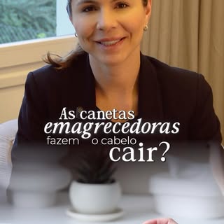 Emagrecimento rápido tem um efeito colateral que pouca gente espera: a queda de cabelo.
Isso acontec