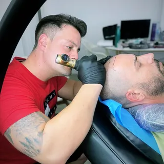 Micropigmentacion Capilar ✨ 
La felicidad de cambiar vidas 🤩 
Ponte en contacto conmigo para el gra