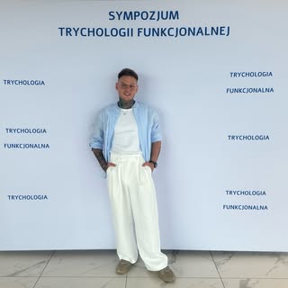 Dziś uczestniczę w Sympozjum Trychologii Funkcjonalnej, gdzie zdobywam najnowszą wiedzę z zakresu zd