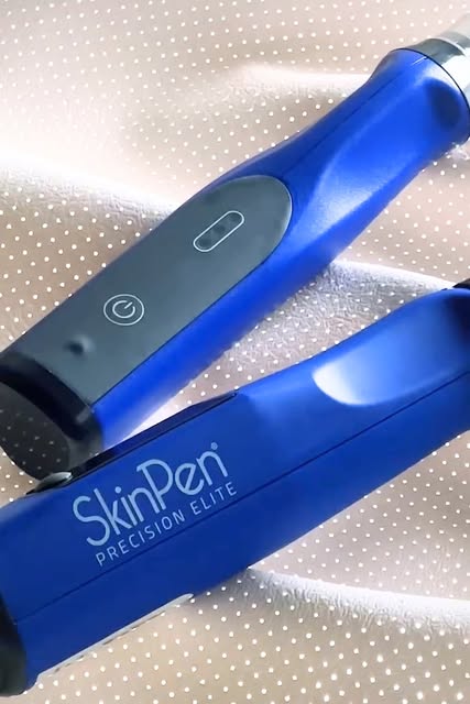 Your skin is always changing. Your skincare should too.✨
As collagen production slows with age, skin
