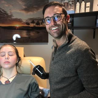 Hey everyone!! I’ve been training with #fillers and #neuromodulators with @omlportland . Come visit 