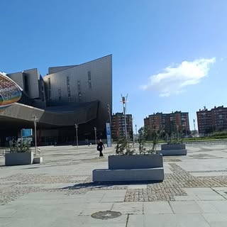 Hoy regreso con el corazón lleno y la mente aún más inquieta por aprender 🪷

Hoy sigo creciendo pro