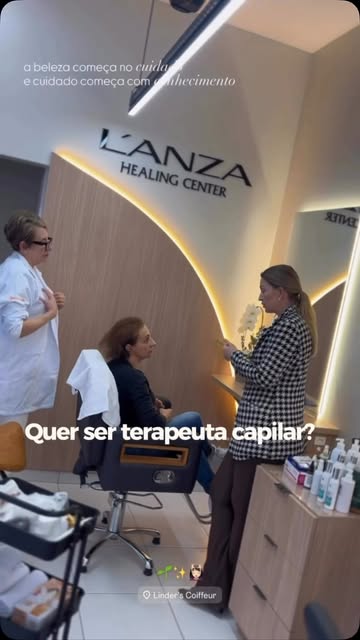 Quer atender como terapeuta capilar, com método e não no achismo? 👇

Nos bastidores da nossa mentor