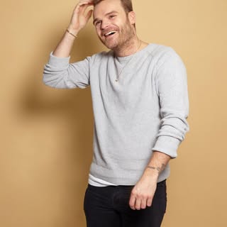 Meet Stuart, who entrusted Dr Luciano Sciacca with his hair transplant transformation. Read Stuart’s