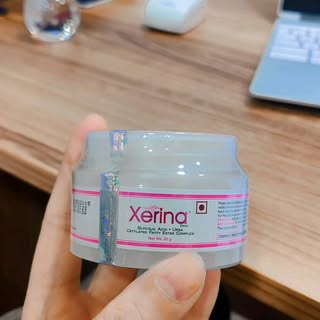 Dry and cracked heels can be managed with feet moisturizers with #lacticacid #urea #glycolicacid #fa