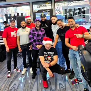 👏LIVING THE DREAM & SHARING IT WITH A GREAT TEAM! SHOUTOUT TO THE HEADRUSH TEAM 👏 HAPPY HOLIDAYS �