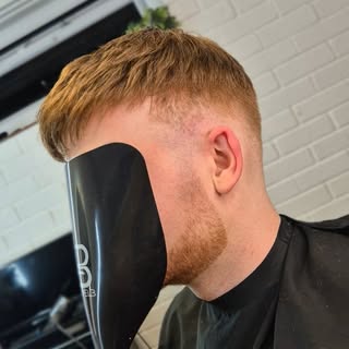 Wagwan Redwan? 

#ukhairsystems #hairreplacementspecialists
