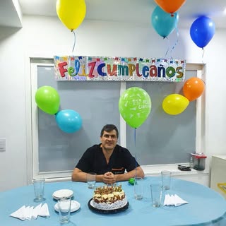 Hoy celebramos el cumpleaños de nuestro Doctor Sergio Camacho.🎂🥳

Gracias por estar un año más com