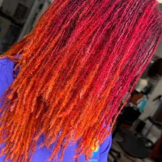 S I S T E R  L O C S  N  C O L O R ✨ 

She asked if I could do it so I showed her better than I can 