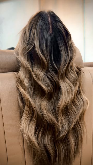Healthy extension wear doesn’t stop when you leave the salon.
We can create the right placement, cho