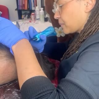 🖤 Challenge extrême, peau brûlée, techniques DOT et une guest expert… ✨ Merci @popeyetattoo404  pou