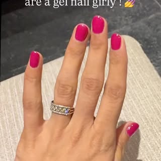Two useful tips to follow when going for gel nails that no one is talking about !! 

1. Sunscreen fo