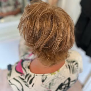 Een prachtige dame met en zonder haarstuk✨ Weer een mooie volle bos! Wat worden we toch blij van ons