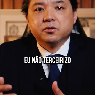 Pessoal, existem dois tipos de clínicas de transplante capilar no Brasil. 

Eu não estou aqui para c