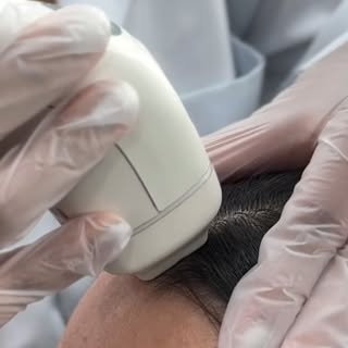 💆‍♀️Emerge seguido de aplicação de medicações personalizadas.

✨Procedimento realizado para estímul