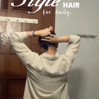 Siapa bilang rambut yang sering diwarnai dan sering di styling udah gabisa berkilau lagi??

Eits cob