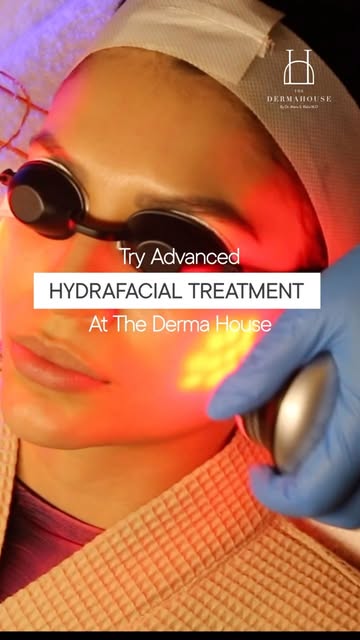 Not just a facial. A skin reset.

Deep cleansing. Gentle exfoliation. Intensive hydration — all in o