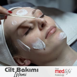 Cildiniz, sağlığınızın en görünür yansımasıdır. ✨
Profesyonel cilt bakımı ile daha sağlıklı, daha ca