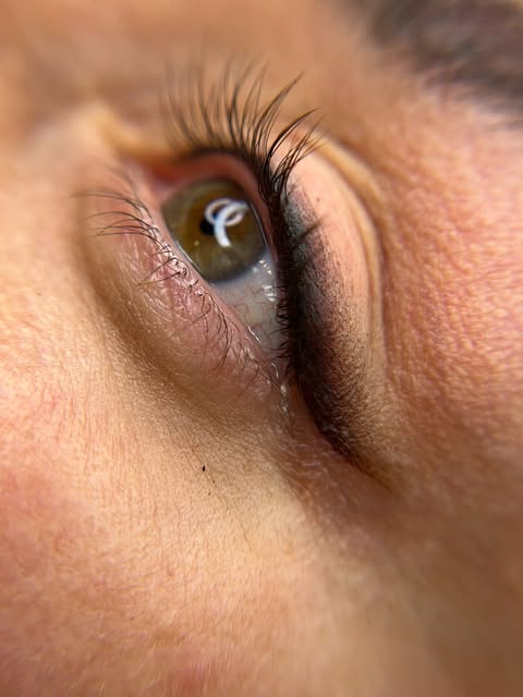 LASHTYLINER®️
.
.
Una vez más queda confirmado, que mi técnica de n micropigmentación de párpados va