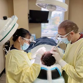 Hair transplant with FUE method by Dr. Ross and his assistant.
— — — — — — — — — — — — — — — — — —
#