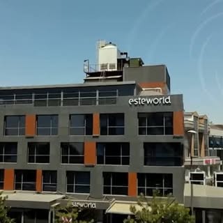 Een haartransplantatie is veel meer dan alleen de behandeldag. In deze video laten we zien hoe het v