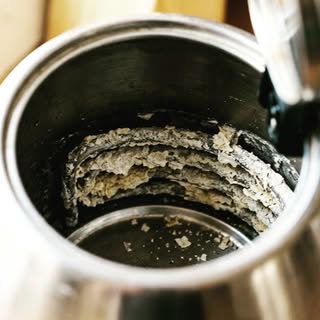 Skoro tak wygląda Twój czajnik, wyobraź sobie, co dzieje się z Twoimi włosami... Nowy artykuł na blo