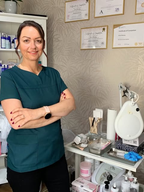 ✨ What is Trichology? ✨

Trichology is the specialist study of the hair and scalp, focusing on hair 