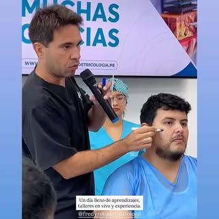Ayer tuve el honor de realizar un trasplante de barba en vivo en Lima, Perú, workshop dirigido para 