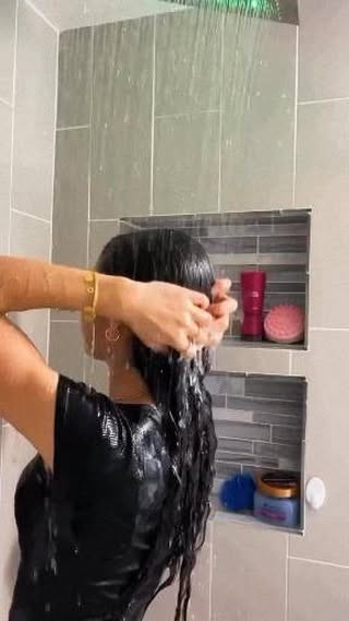 We all love an instant fix. But when it comes to hair loss, consistency matters.

The right approach