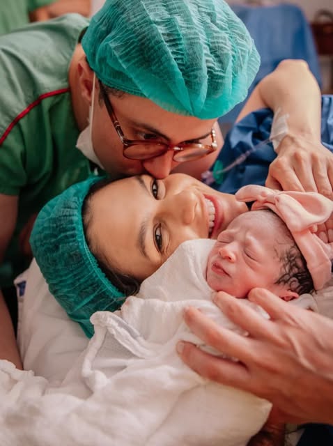 Celina, o nosso milagre. 

Celina nasceu no dia 18 de setembro, num parto programado e tão aguardado