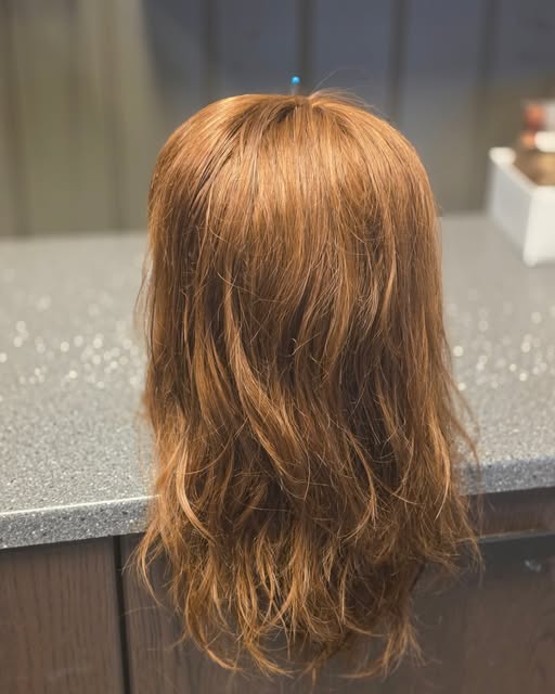 ✨ Hårdel til dame – spesialbestilling ✨

Laget med eksklusivt norsk donorhår for et naturlig og eleg