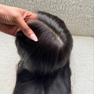 The difference is in the details… 🤍

If you’ve ever worn a silk top wig, you may have noticed that 